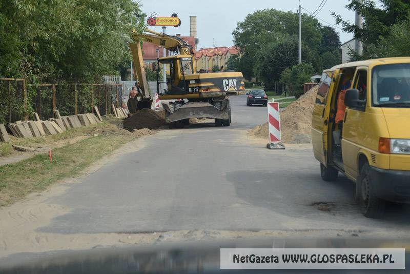 Strażacką już robią, Sprzymierzonych niebawem