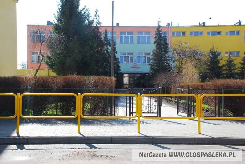 Ponad 300 nauczycieli straci pracę