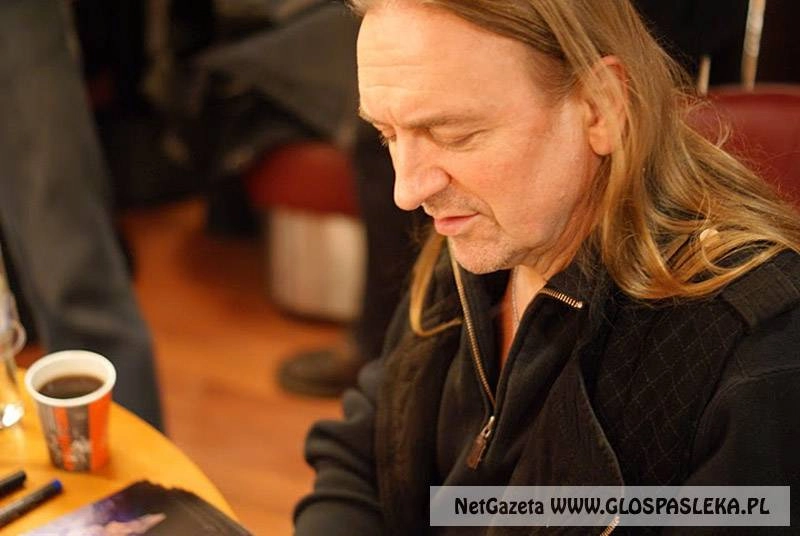 Ciekawy koncert - Piekarczyk akustycznie