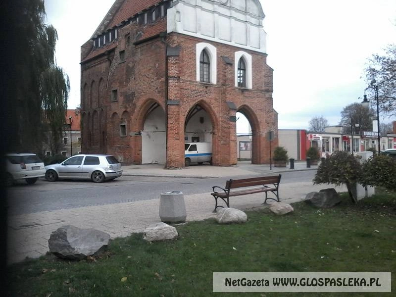 Parkowanie pod arkadami