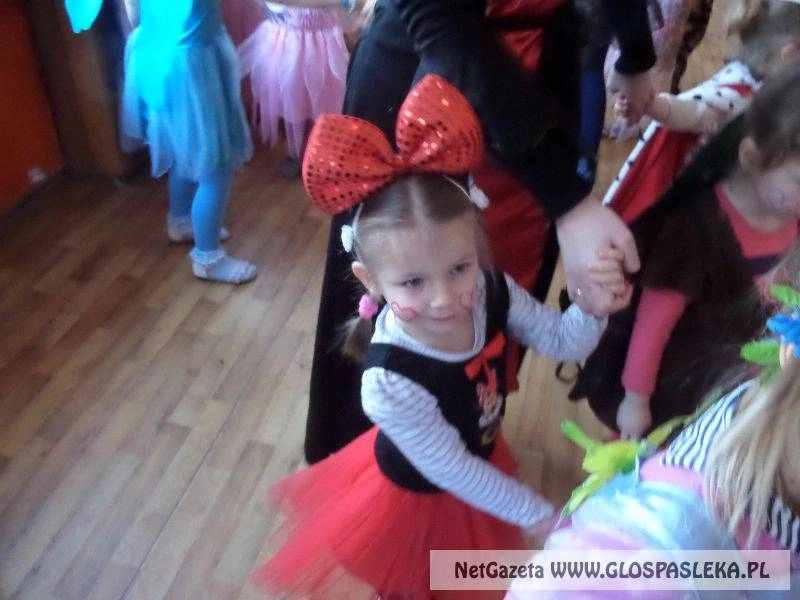 Zabawa choinkowa w szkole w Bielicy