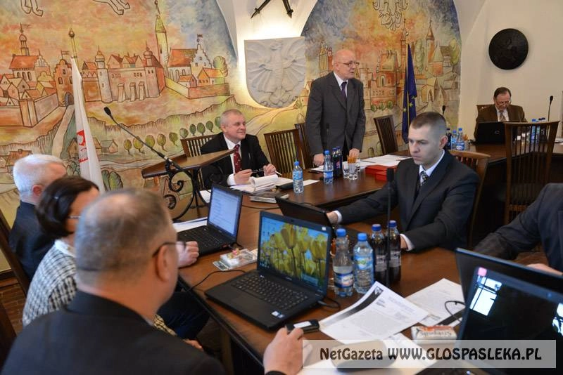 Kabaretowy początek sesji