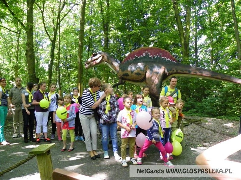 Dzień dziecka w parku dinozaurów