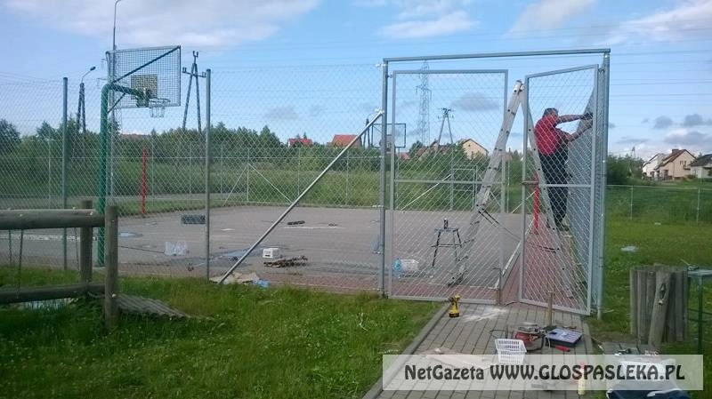 Na Kusocińskiego nowe ogrodzenie