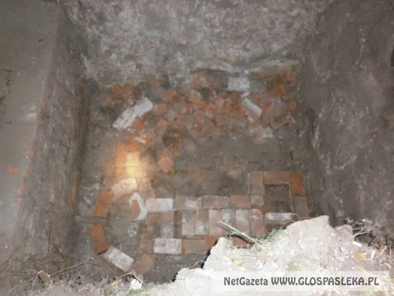 Nieletni zniszczyli kryptę, myśleli, że znajdą tam coś cennego