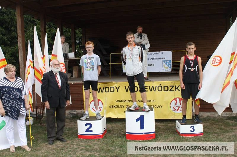 800 biegaczy na starcie