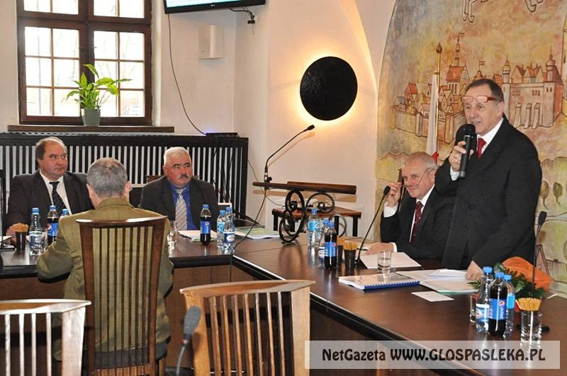 Pierwsza sesja - nowy przewodniczący