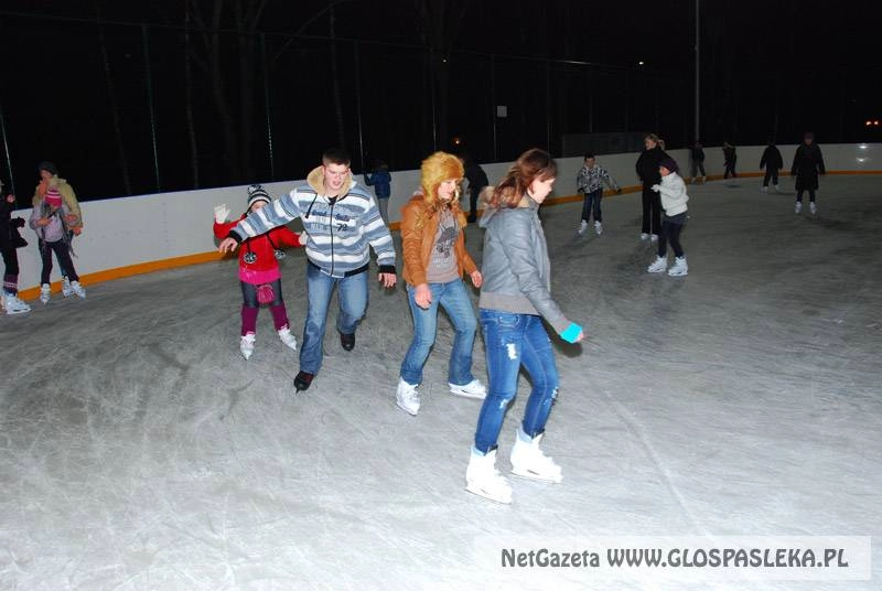 Lodowisko czeka na lepszą pogodę