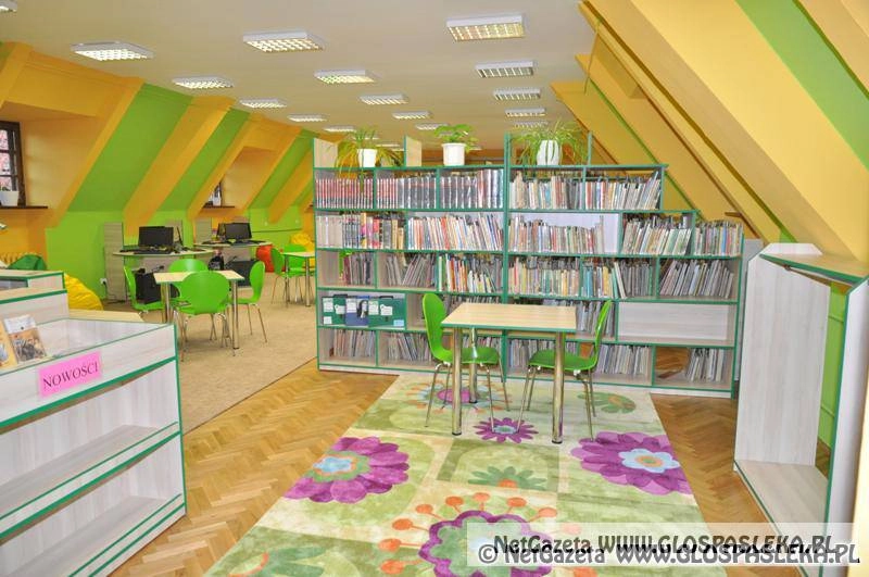 Noc z duchami w bibliotece