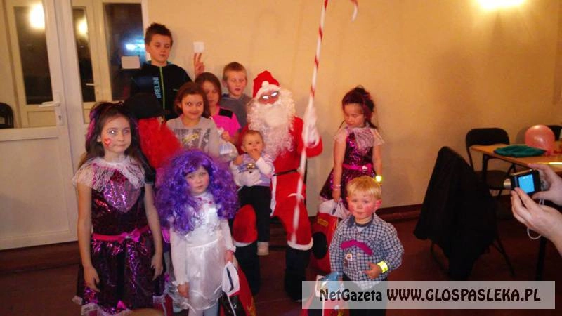 Zabawa choinkowa w Burdajnach
