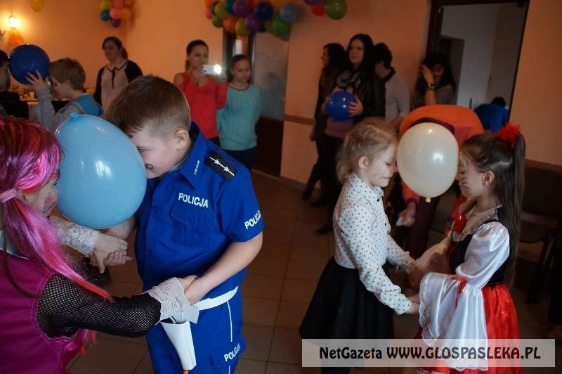 Zabawa choinkowa w Mariance