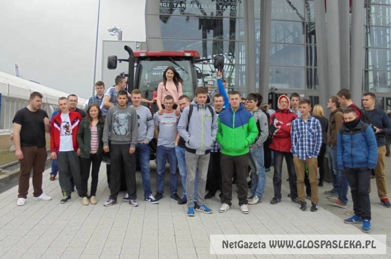 Młodzież z ZSEiT na Targach AGROTECH