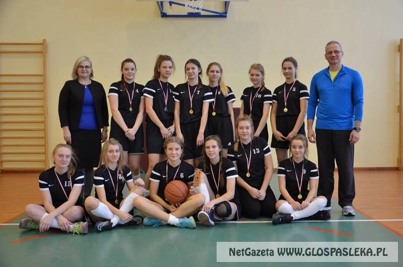 Dziewczęta Gimnazjum nr 1 w Pasłęku mistrzyniami powiatu w koszykówce