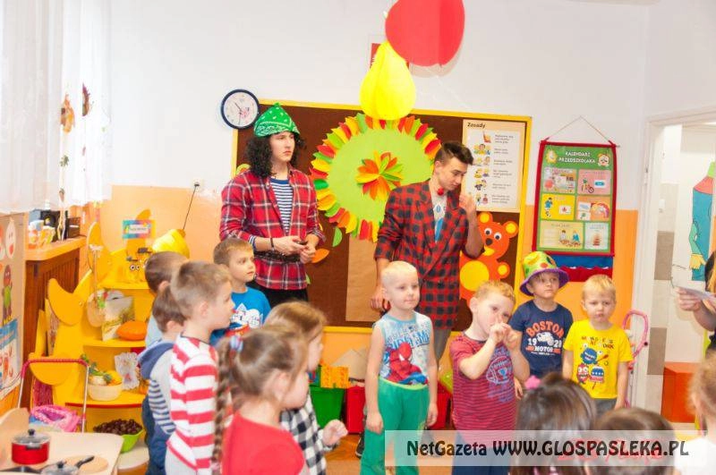 Uczniowie Zespołu Szkół z wizytą w przedszkolu