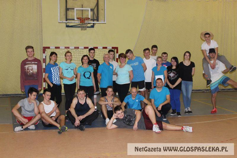 Uczniowie ZESPOŁU SZKÓŁ dziękują 