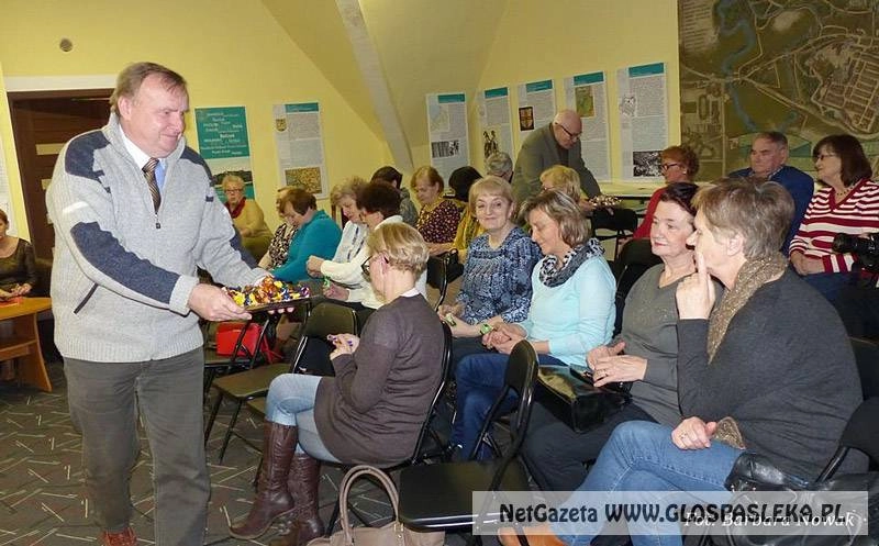 Poetycki Dzień Kobiet w Bibliotece Publicznej