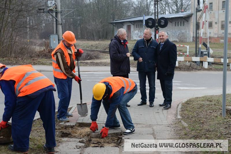 Ruszył remont chodnika