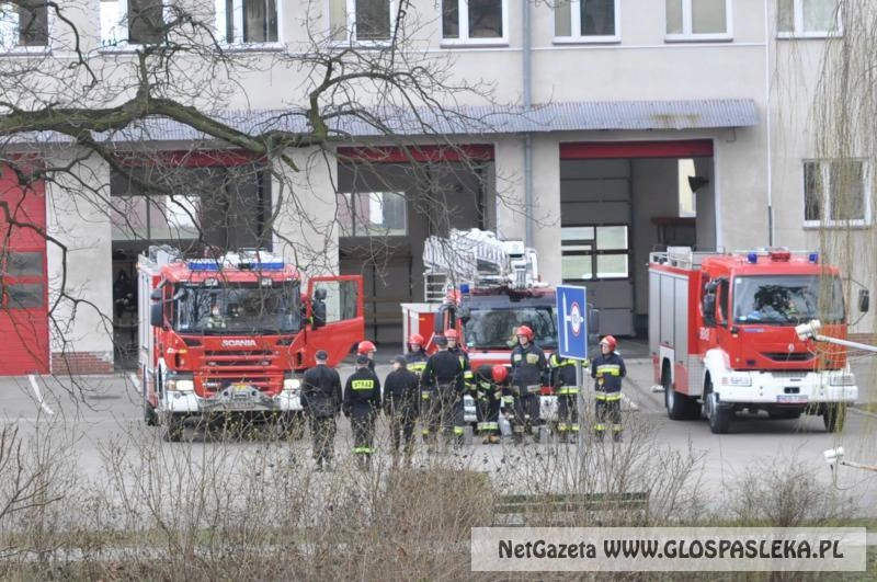 Minął weekend - płoną trawy