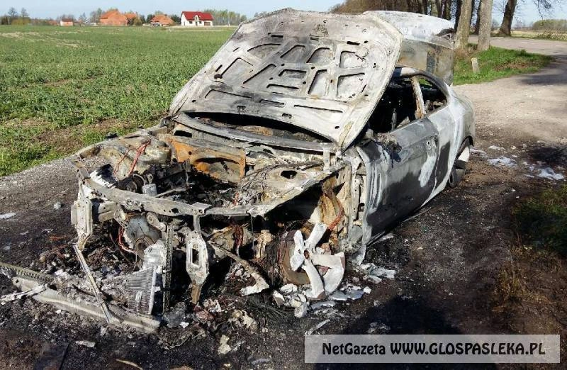 Minął weekned - spłonął samochód