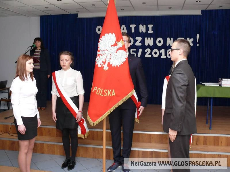  Ostatni Dzwonek dla absolwentów zabrzmiał