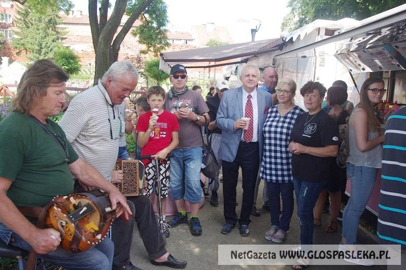 Goście z Francji na placu 1000 – lecia