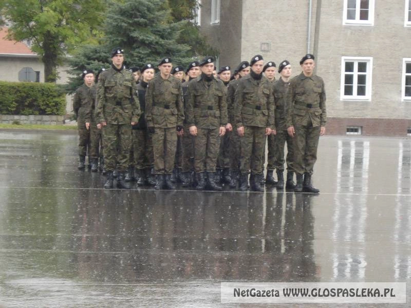 Defilada wojskowa z udziałem uczniów ZSEiT