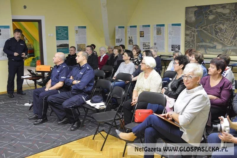 Seniorze bądź bezpieczny, nie daj się oszukać, bądź widoczny na drodze
