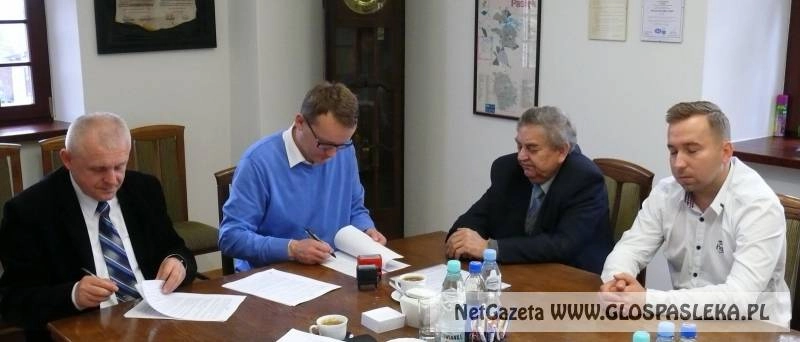 Anglity – Gulbity, umowa