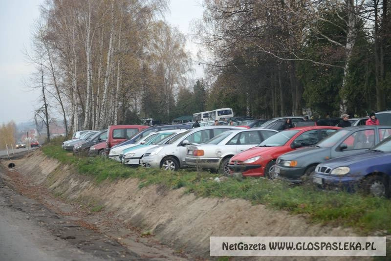 Samochód zostaw koło domu