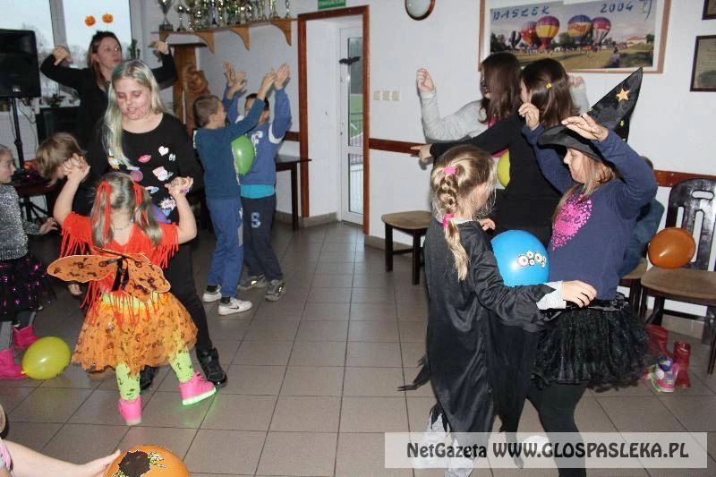 Zabawa z okazji halloween