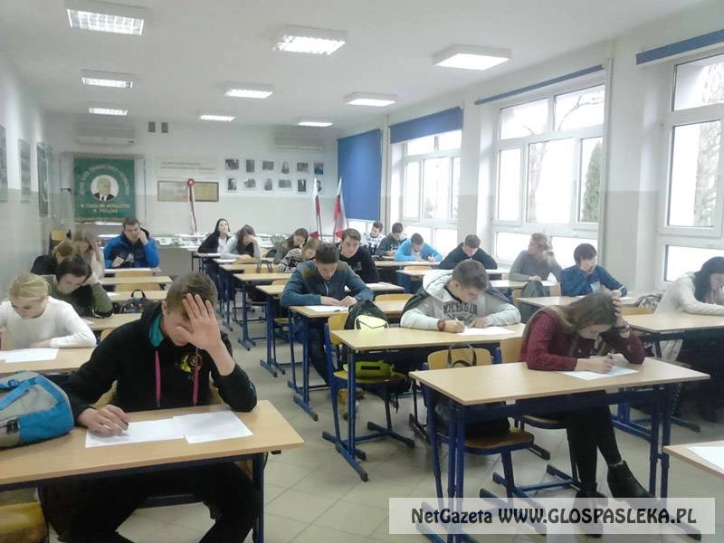 Zmagania uczniów ZSEiT z językiem angielskim