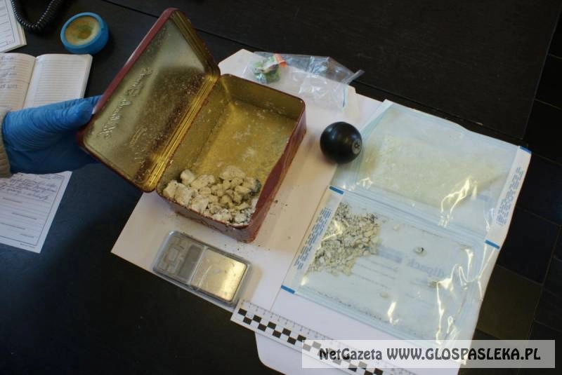 Narkotyki w pudełku po papierosach