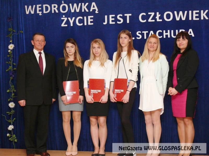 Radość i smutek, czyli pożegnanie klas maturalnych w ZSEiT