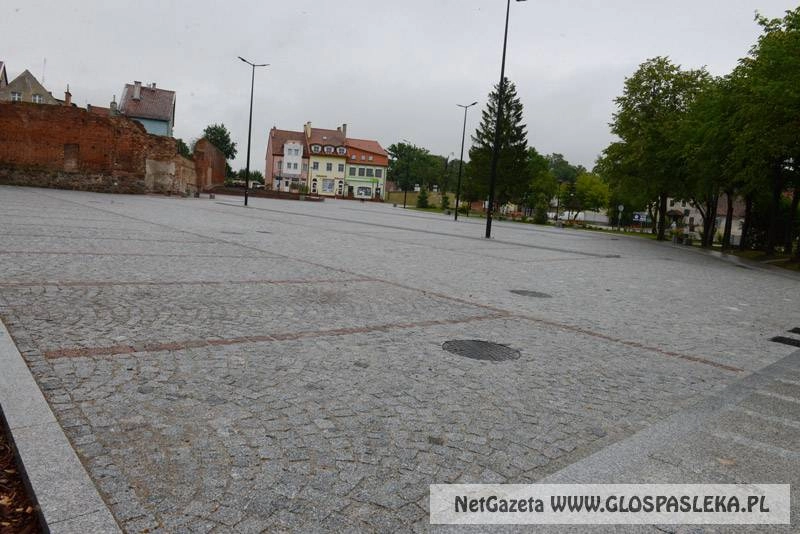 Listy – Parking i parkomat