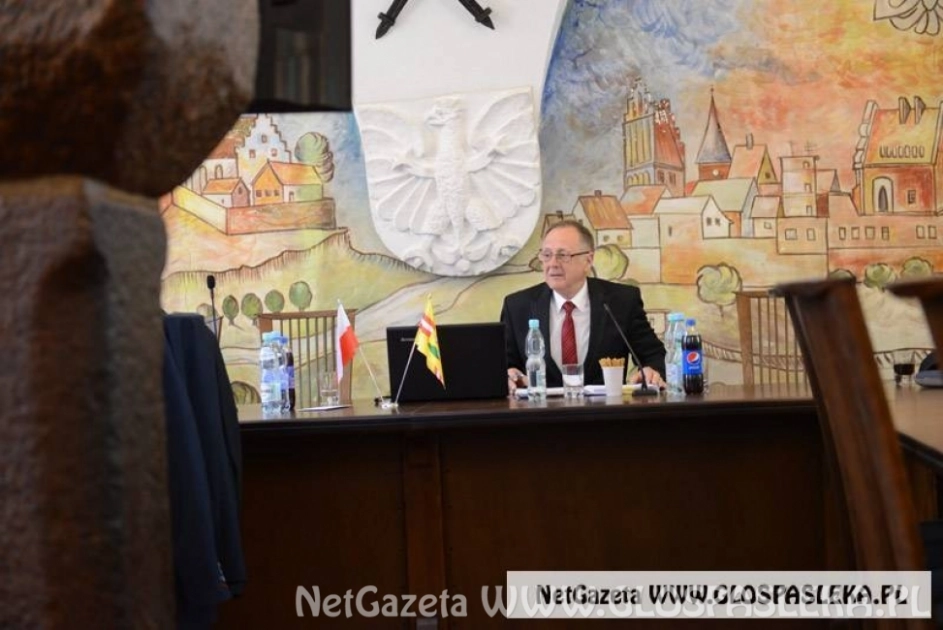 Sesja nadzwyczajna…