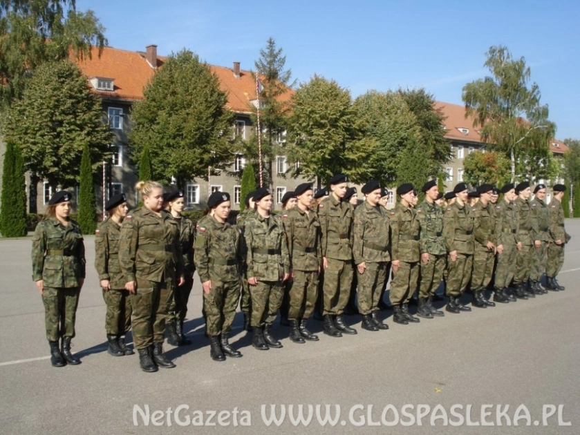  Mundurowi z ZSEiT na jesiennym obozie szkoleniowym 