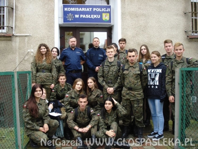 Szkolenie uczniów ZSEiT w komisariacie policji