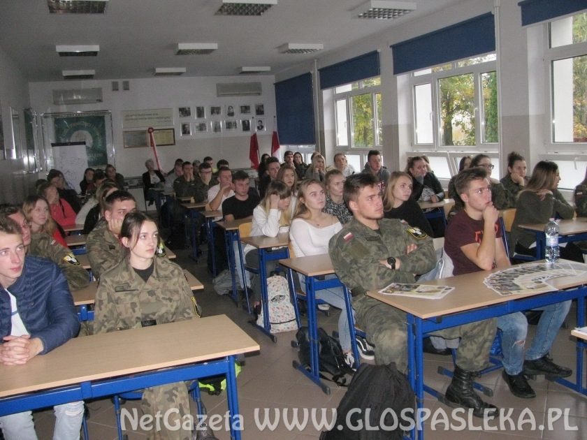 Straż Graniczna szuka rekrutów w ZSEiT