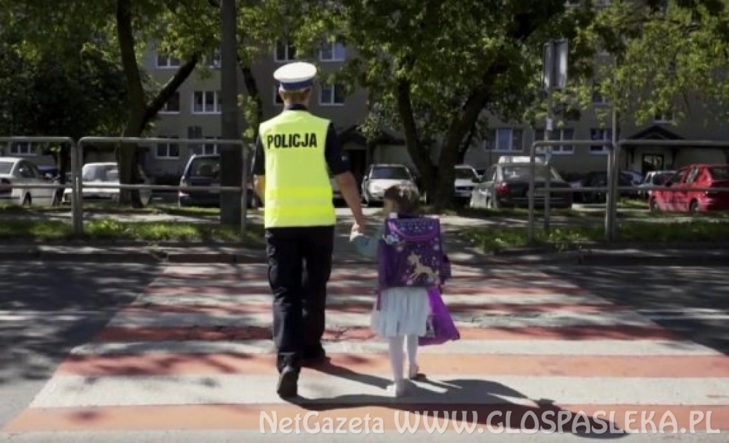 POLICJANCI APELUJĄ DO PIESZYCH I KIEROWCÓW – OSTROŻNIEJ!