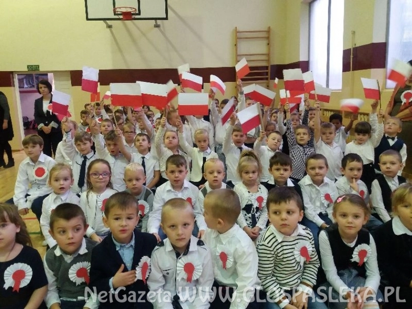 Tak uczniowie z Rogajn uczcili Dzień Niepodległości