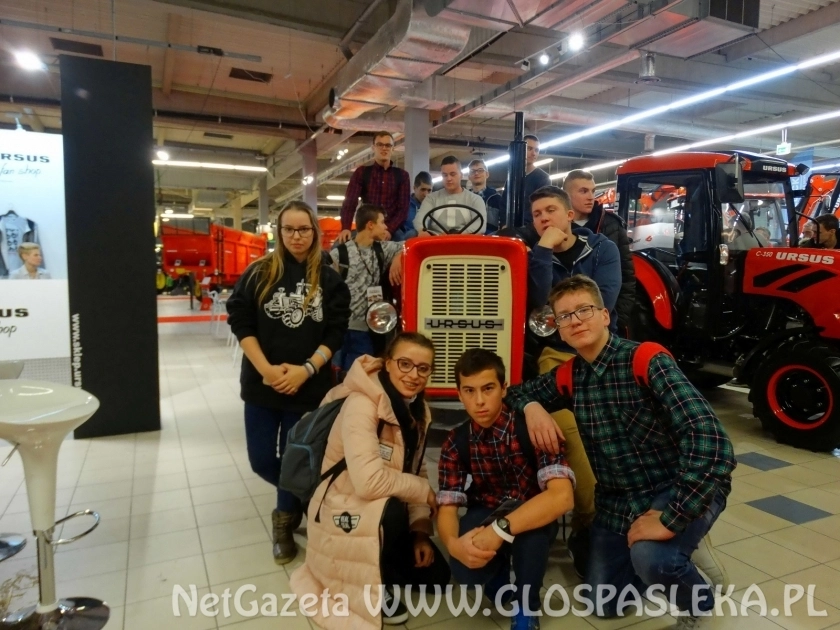Młodzież z ZSEiT na targach rolniczych