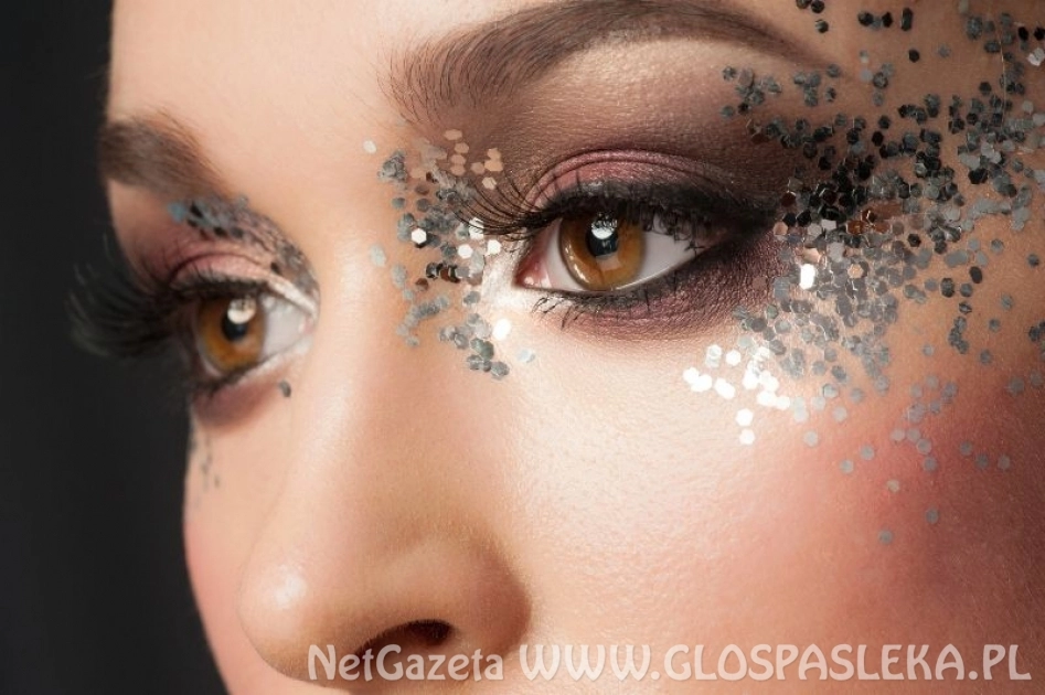 Błyszczący look nie tylko na karnawał