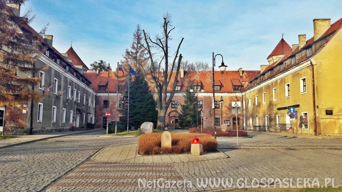 Miasto „BLISKO” z mieszkańcami