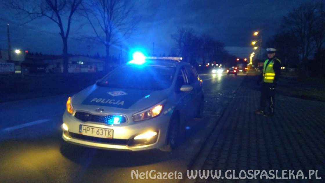 Minął weekend - pijany kierowca golfa uderzył w bariery przy S7