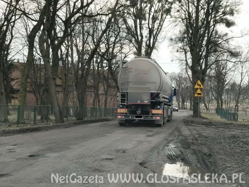 Dziurawa droga Krosno – Rzeczna