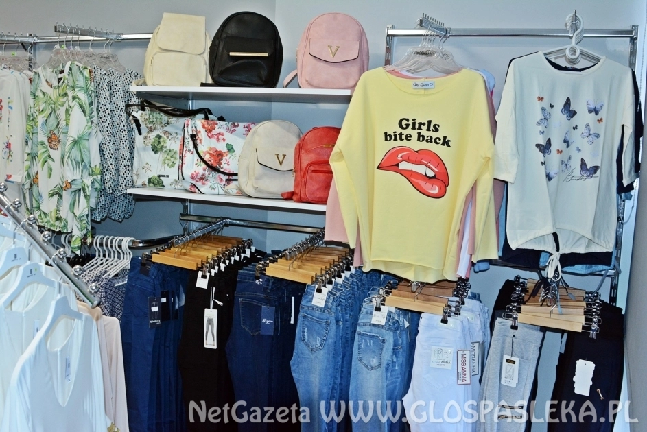 Nowy sklep odzieżowy AZA 