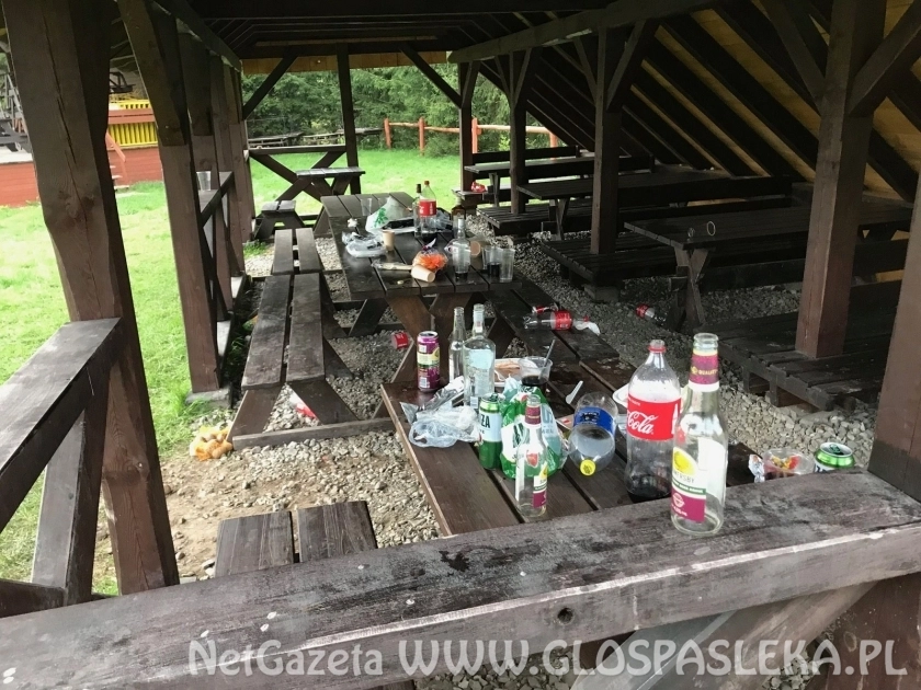 Młodzież się bawi