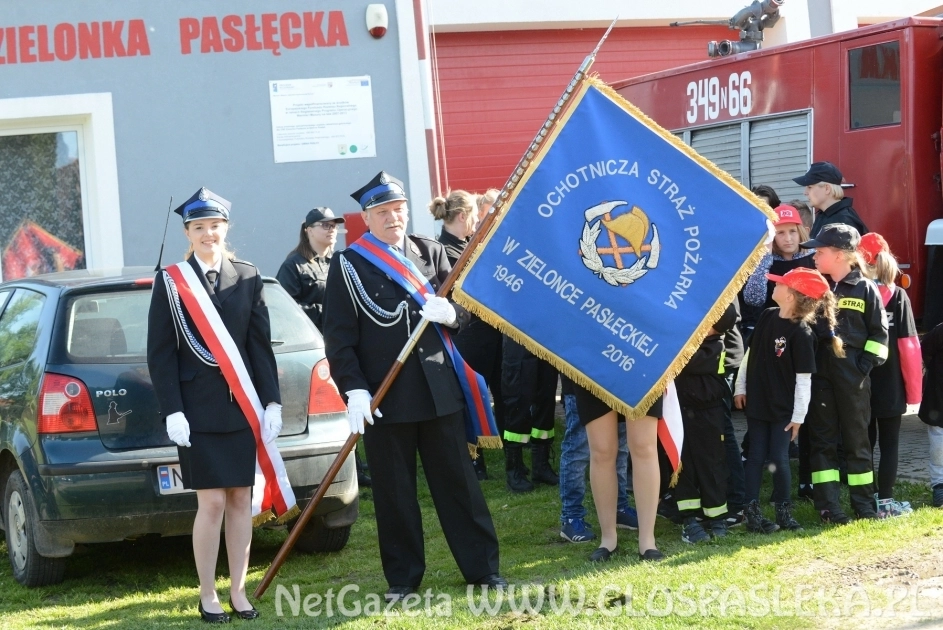 Nowy sztandar OSP w Zielonce Pasłęckiej