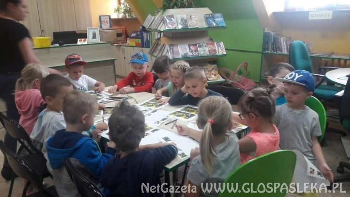 Przedszkolaki w bibliotece