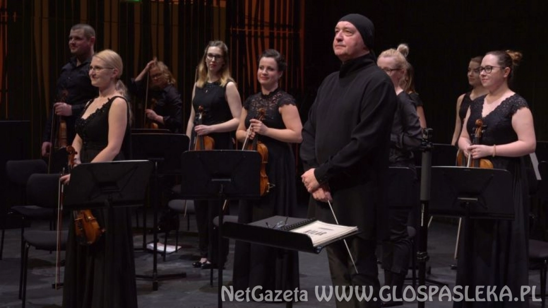 Kameralne profanum w gotyckim sacrum